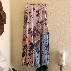 Free people maxi skirt. Size 2